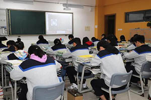 (zhn)¸߿2021W(xu)У꼉(j)㕽ӰӋ(j)