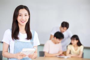 高中生能上安徽新華學院科技學院嗎？