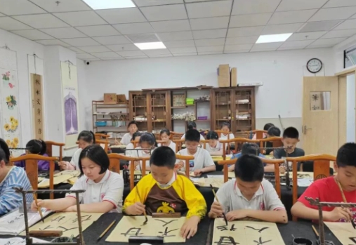 北京東方紅學(xué)校小學(xué)部社團(tuán)開(kāi)課啦，看看學(xué)校都開(kāi)設(shè)了哪些團(tuán)課！