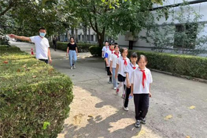 北京市朝陽(yáng)區(qū)正源新亞學(xué)校小學(xué)部午餐時(shí)間分享！了解學(xué)校食堂情況！