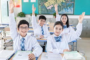 北京市朝陽區(qū)正源新亞學校小學、初中學籍是哪里的？
