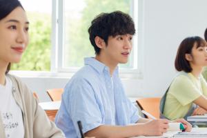 西南林業(yè)大學(xué)外國語學(xué)院專業(yè)有幾個(gè)？