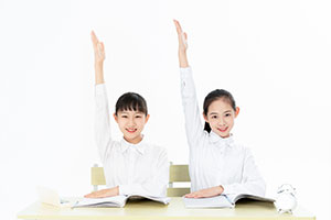 北京中加學(xué)校|通州華仁學(xué)校招生簡(jiǎn)章電話一覽！了解學(xué)校收費(fèi)標(biāo)準(zhǔn)
