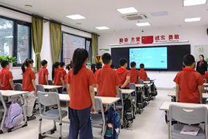 北京市通州區(qū)私立樹人學(xué)校教師節(jié)：雨潤(rùn)心田，師恩如歌