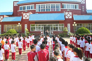 北京市豐臺區(qū)新北賦學校小學段開展教學區(qū)消防疏散演練活動！