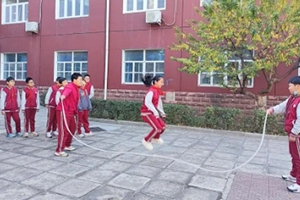 北京市豐臺區(qū)新北賦學校小學課間15分鐘活動分享：多彩課間、趣味無限！