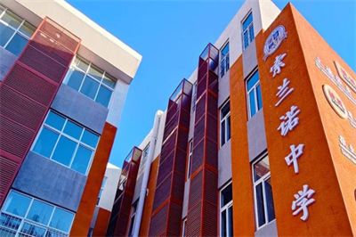 北京懷柔索蘭諾中學屬于北京幾流學校？是北京的重點私立嗎？