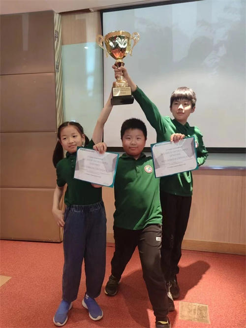 青苗學(xué)校學(xué)生獲丘成桐數(shù)學(xué)營銀獎(jiǎng)